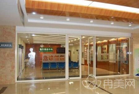 吉林大学第(一)医院整形美容科价格表，附隆鼻手术案例