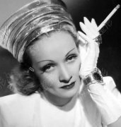 好莱坞黄金时代的经典妆容：玛琳·黛德丽的“蝴蝶眉”