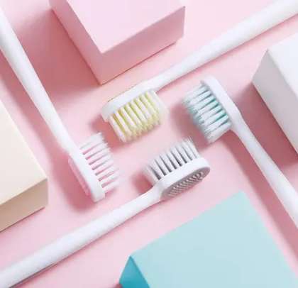 极简生活牙刷：简洁与实用的结合